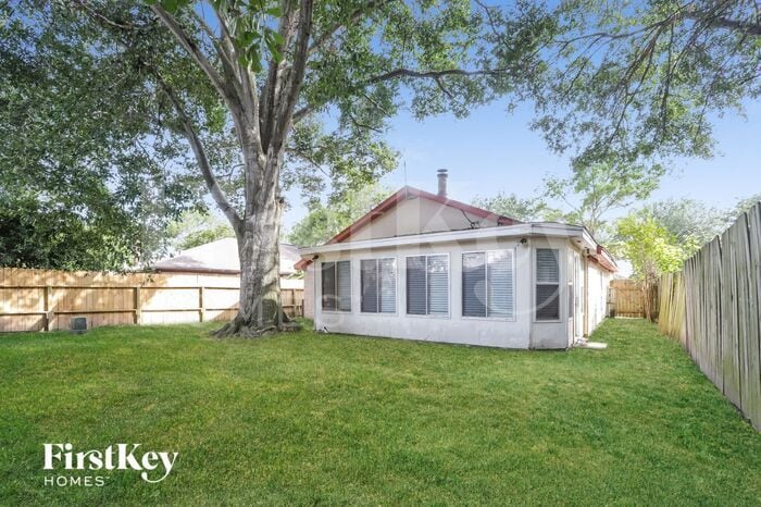 Building Photo - 10434 Lazy Meadows Dr