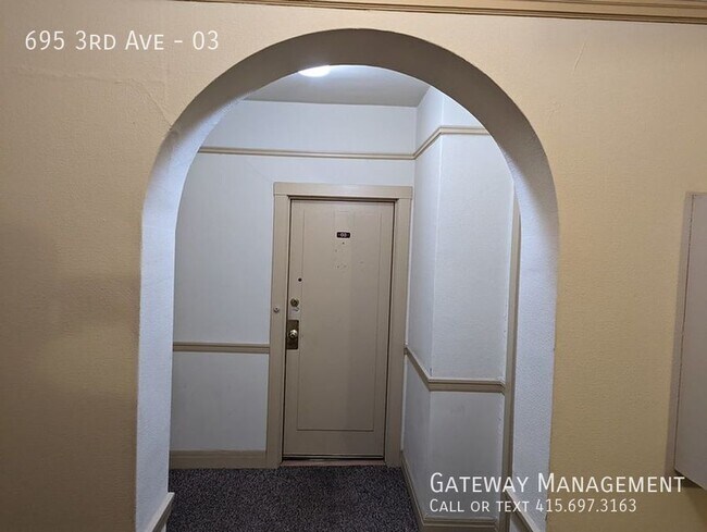Building Photo - 695 3rd Ave