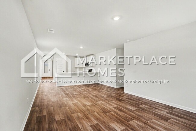Building Photo - 183 Birchwood Dr
