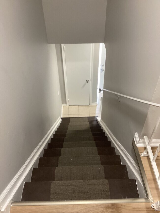 Building Photo - Three-Bedroom Townhouse Available Now