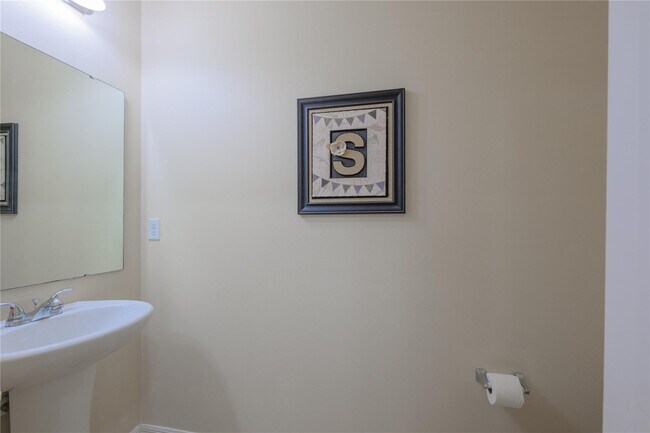 Building Photo - 6147 NW Butterfly Orchid Pl