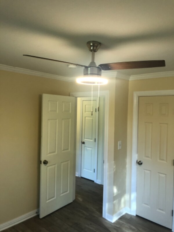 Building Photo - 406 Forest Cir