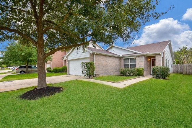 Building Photo - 15327 Mission Oak Dr