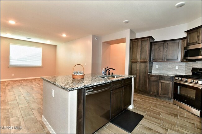 Building Photo - 10716 Drew Pearson Dr