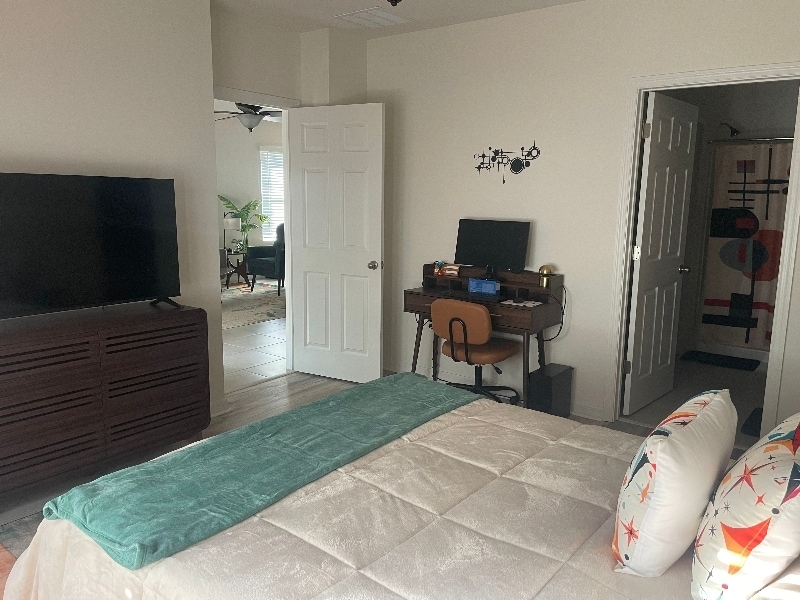 Building Photo - 7249 W Lenox Cir