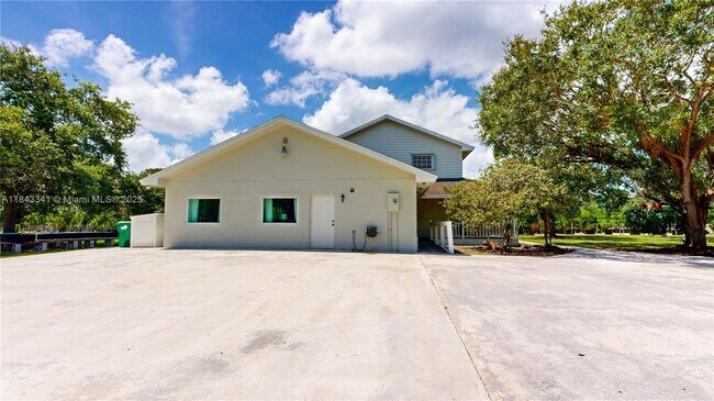 Building Photo - 24545 SW 192nd Ave