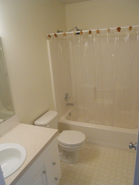 Building Photo - DUPONT! 3 BEDROOM 2.5 BATH CONDO WITH 2 CA...