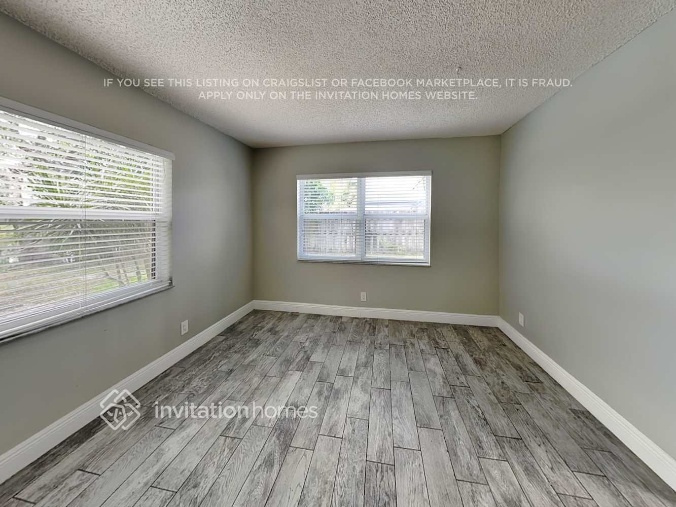 Building Photo - 19545 Carolina Cir