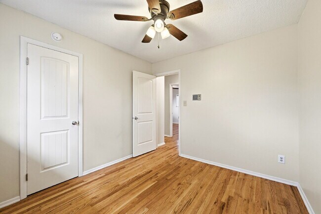 Building Photo - $1,895.95, 3-bed, 2-bath, located in Colorado Springs with Central AC.