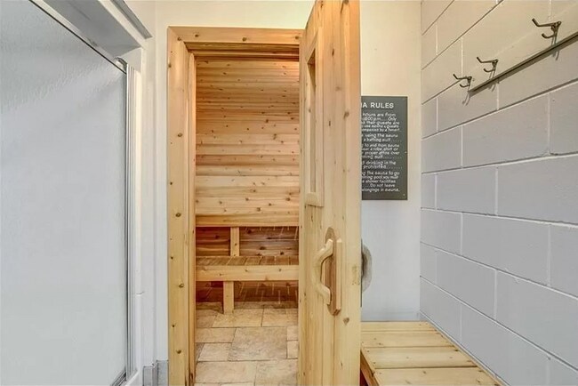 Community Sauna - 2800 Hamline Ave N