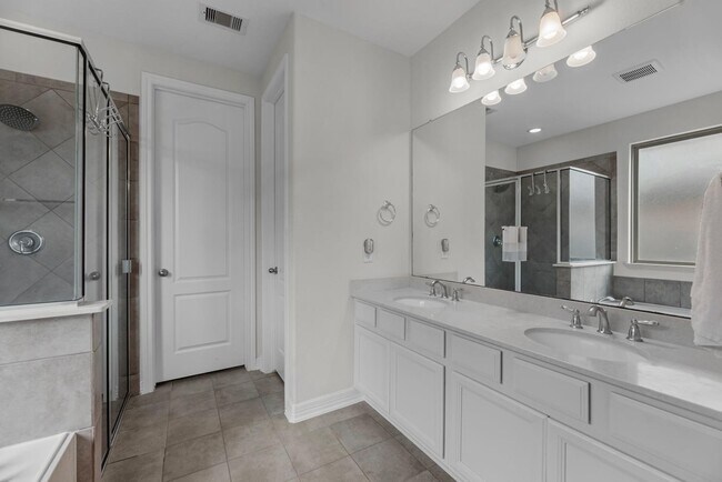 Building Photo - 9714 Sable Canyon Dr