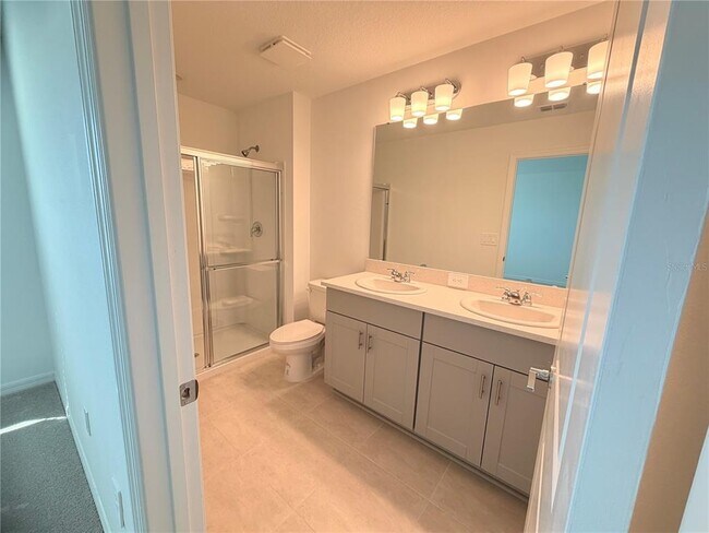 Building Photo - 2212 Portrait St