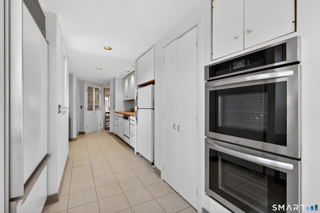 Building Photo - 39 Vineyard Pl