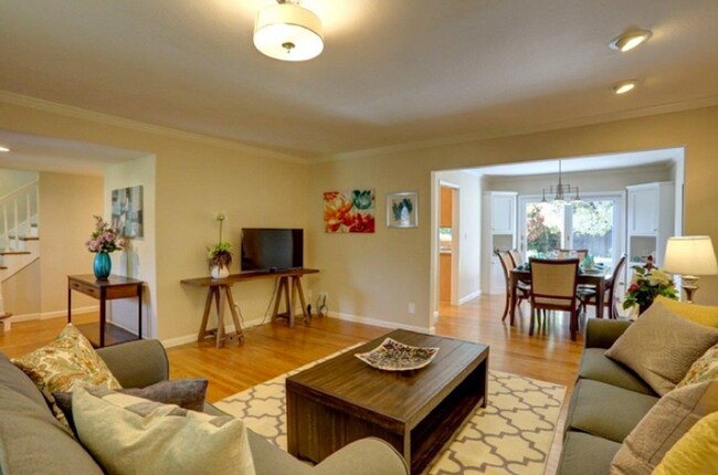 Building Photo - Executive 5BR Home with Private Backyard Retreat