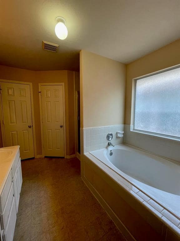 Building Photo - 2910 Meadowglen Cove