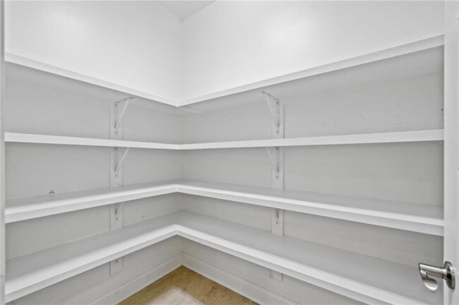 Building Photo - 7817 Hemlock St