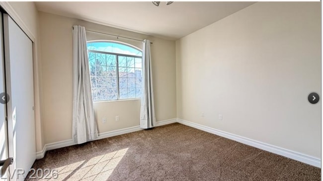 Building Photo - 75 N Valle Verde Dr