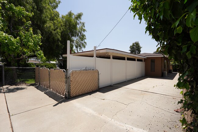 Building Photo - 13512 5th Pl