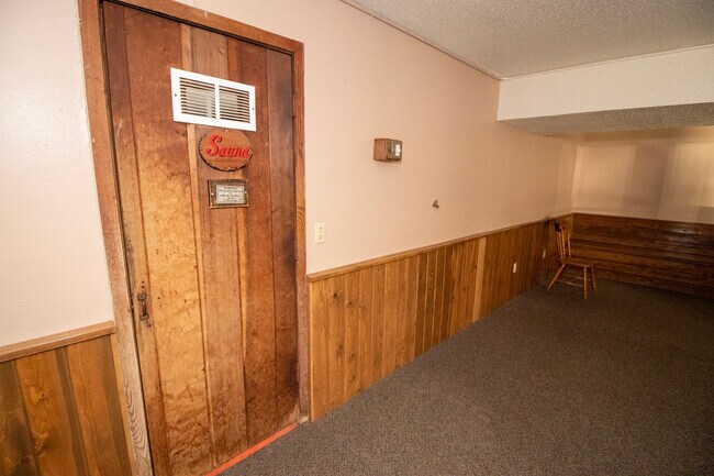 Sauna - 1814 22nd Ave S