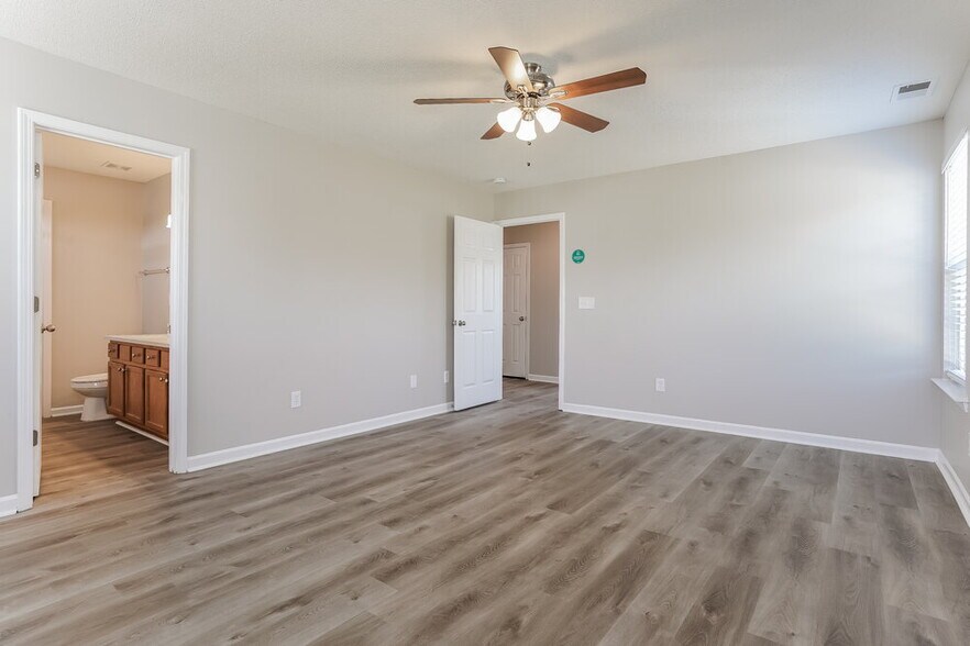 Building Photo - 5901 Roteny Court