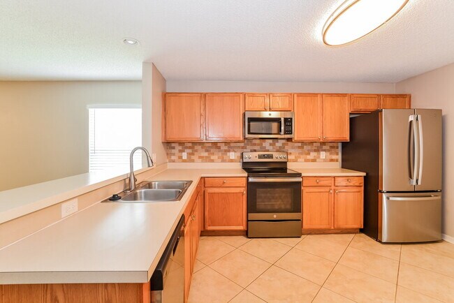 Building Photo - 165 Walnut Crest Run