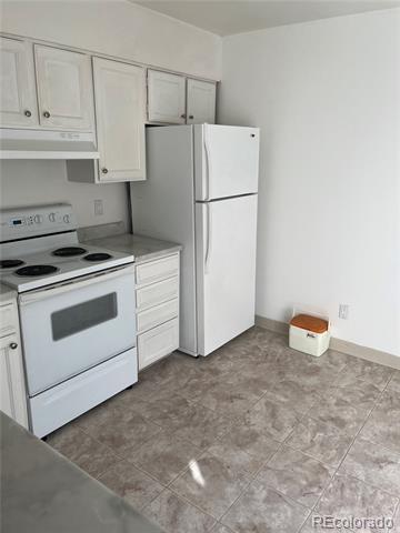 Building Photo - 2435 S Xanadu Way