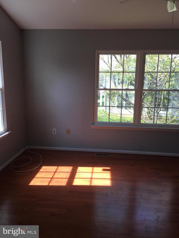 Building Photo - 4070 Bluebird Dr