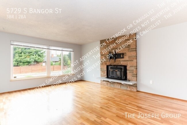 Building Photo - 5729 S Bangor St