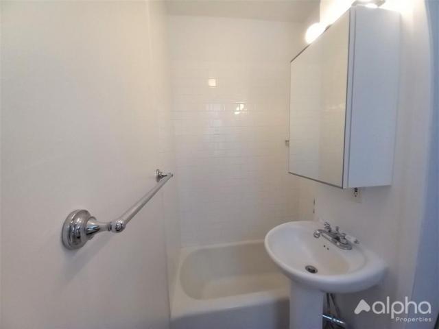 Building Photo - 1 bedroom in New York NY 10009