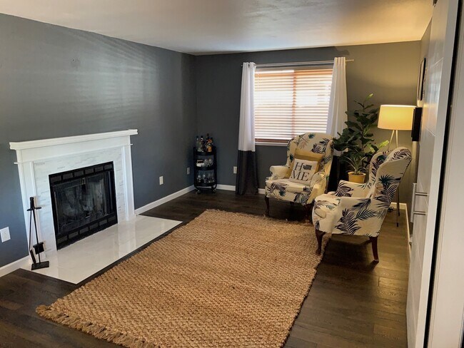 Building Photo - 4603 Guemes View