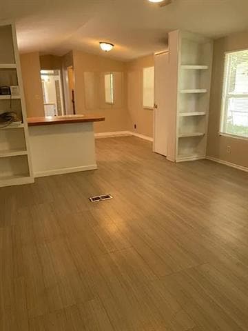 Building Photo - 5785 Sheli Ln