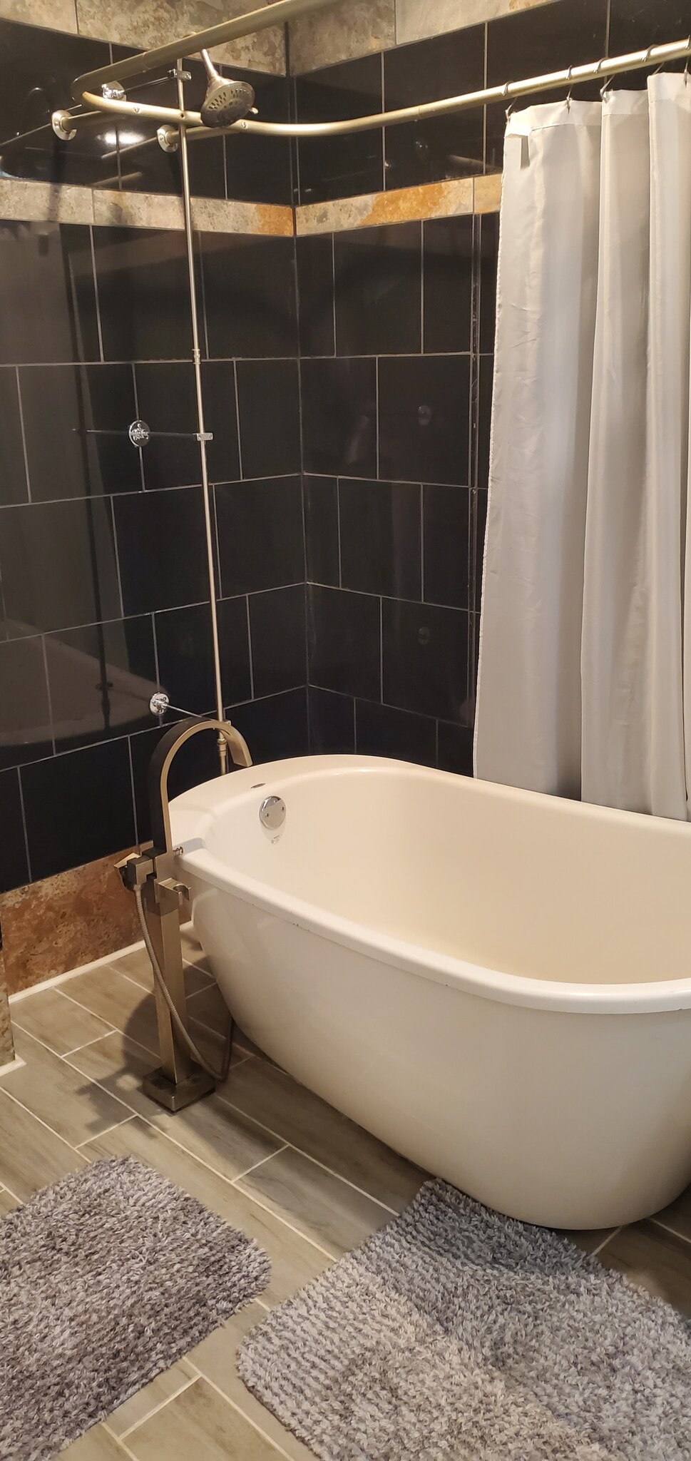 clawfoot tub and shower - 6542 Sherry Ln