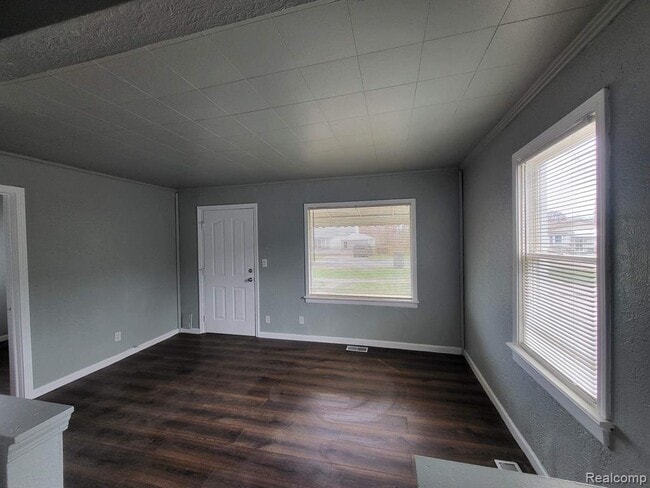 Building Photo - 6466 Cooper St