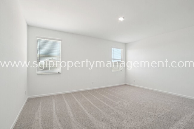 Building Photo - 18259 La Senda Dr W