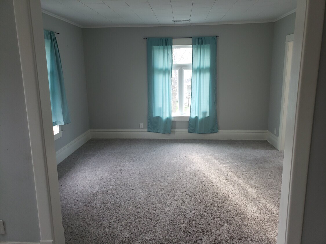 Living Room - 926 S 2nd St
