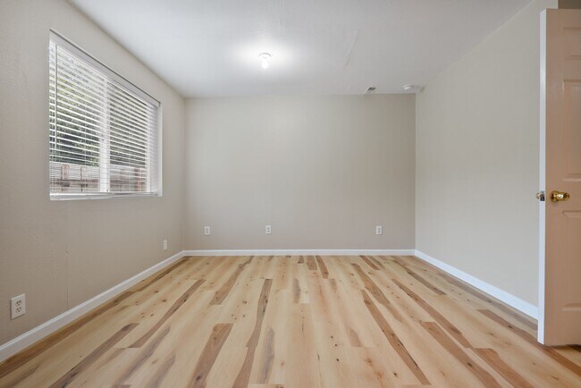 Building Photo - Quirky 1-bedroom for a Reasonable Price!