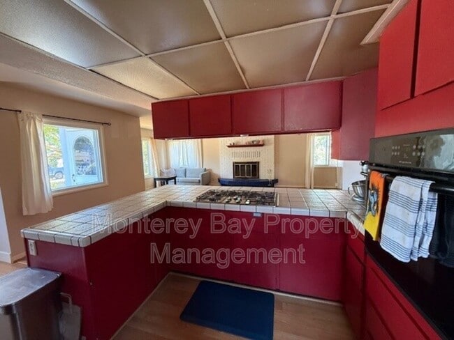 Building Photo - 22 Encina Ave