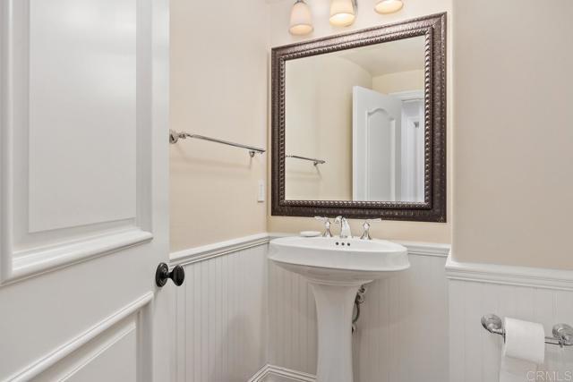 Building Photo - 7061 Heron Cir