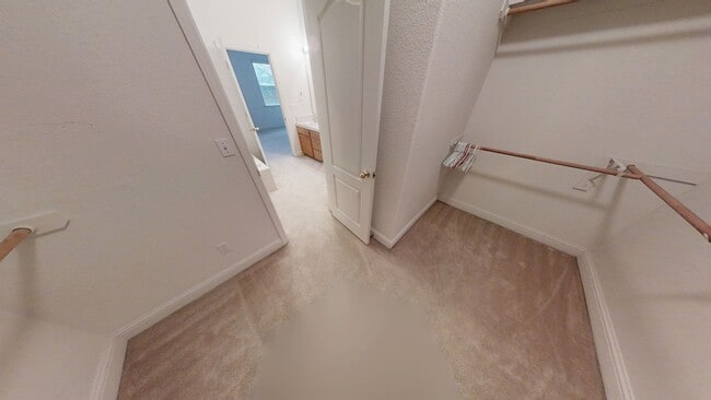 Building Photo - 1823 N Holly Ave