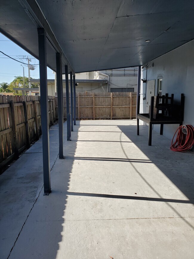 Building Photo - 808 NW 19th St