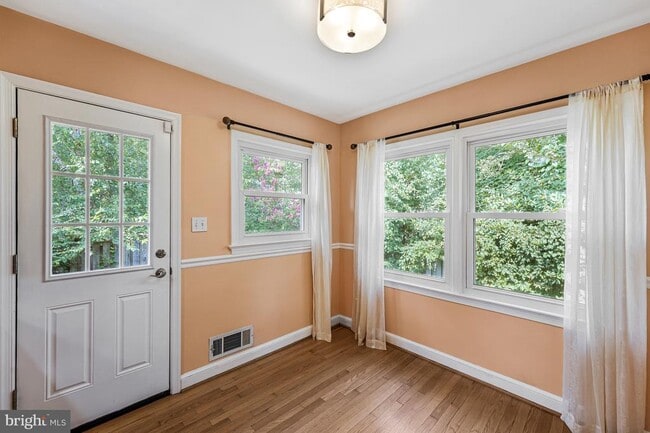 Building Photo - 6513 Old Dominion Dr