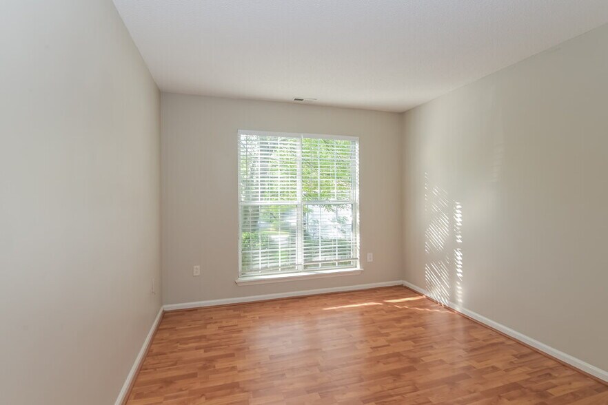 Building Photo - 3502 Fernmoss Ct