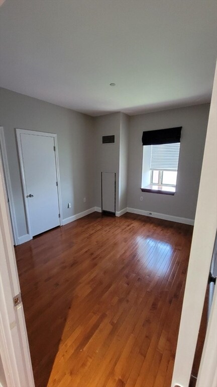 Building Photo - 6 Clarendon St