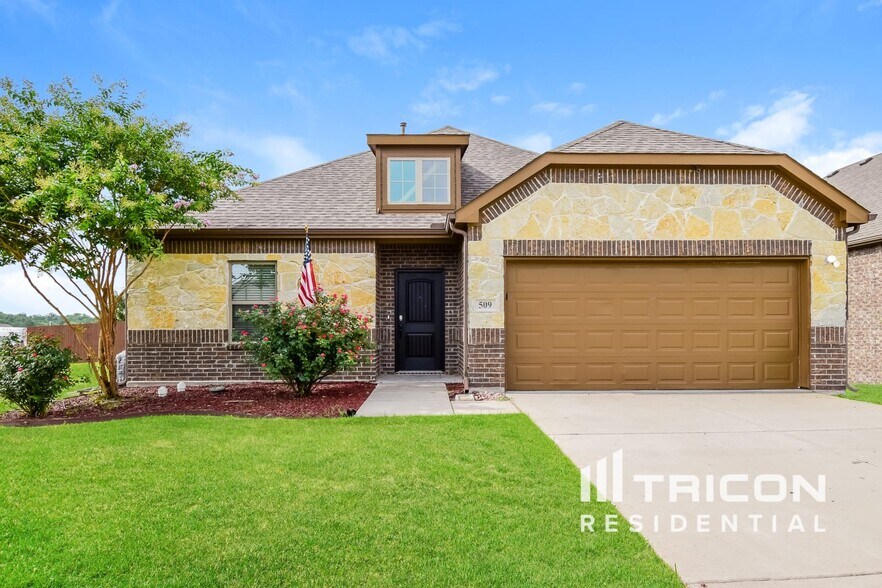 Primary Photo - 509 Dogwood Dr