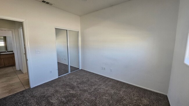 Building Photo - Bright and Open 3-Bed, 2-Bath Home on Kare...