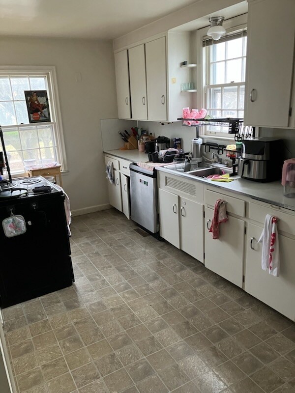 Building Photo - 1540 Packard St