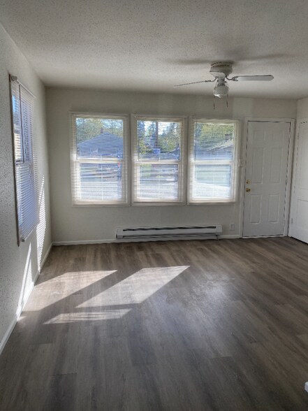 Building Photo - 12221 Beverly Park Rd