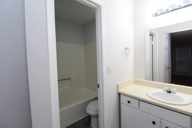 Building Photo - Move-In Ready! Updated 2BR/2BA in NE Pensa...
