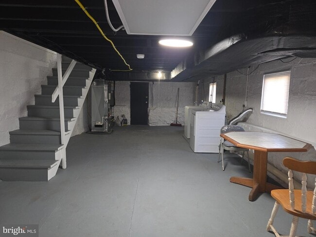 Building Photo - 2909 Markley Ave