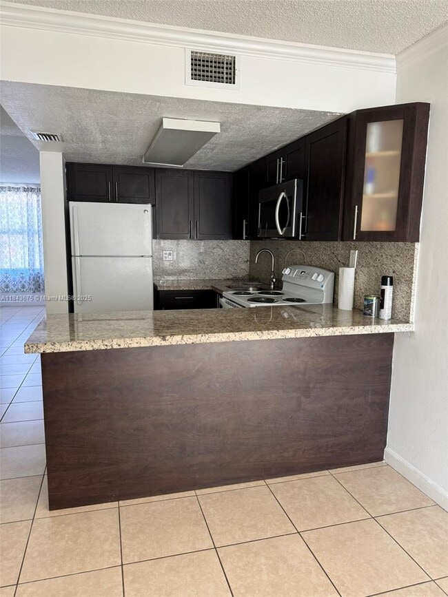 Building Photo - 2091 W 54th Terrace